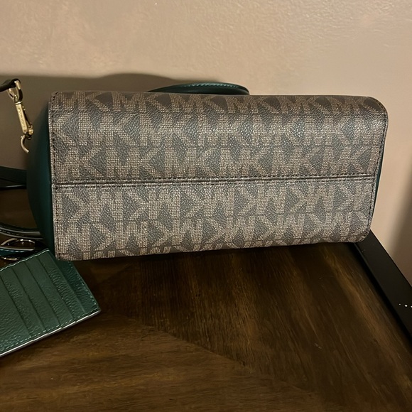 Matching Michael Kors Ciara satchel and wallet!! - Picture 5 of 7